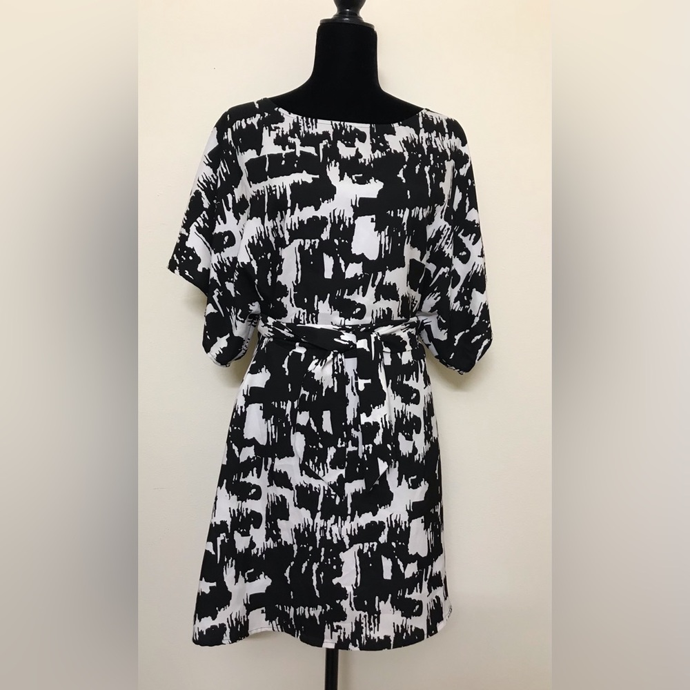 BCBG MAXAZRIA Kimono Sleeves Dress